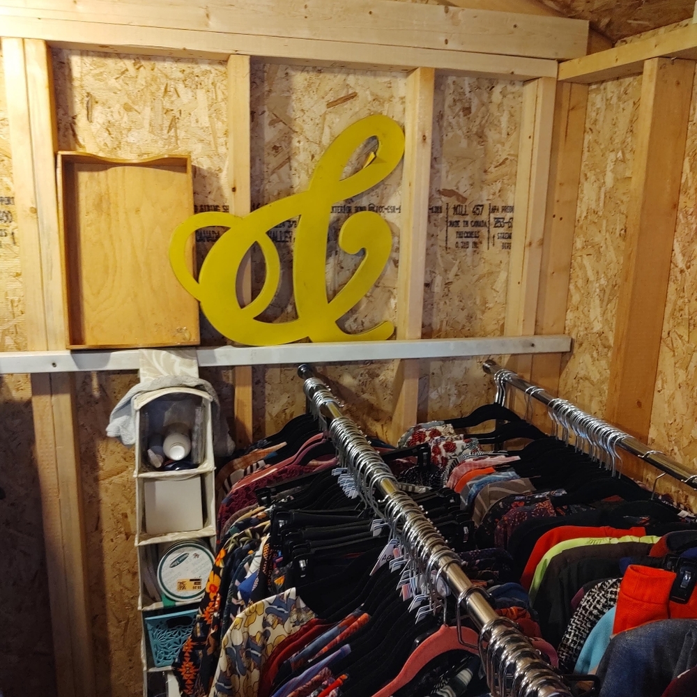 Cheryl's She Shed Deals check out my Closet - Picture 2 of 8